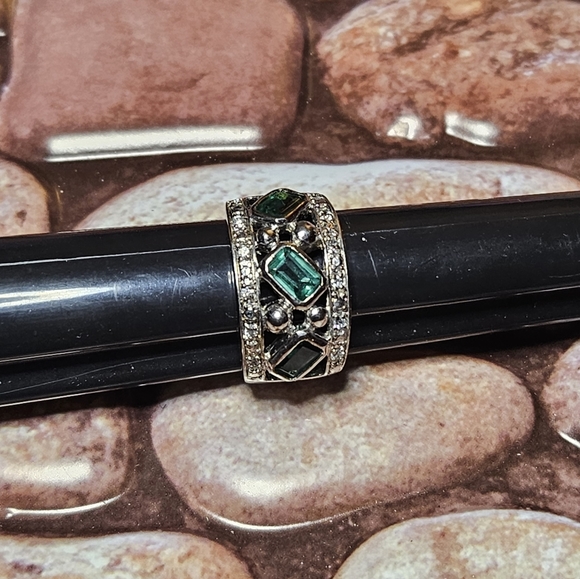 Green Quartz (.9tcw) Platinum Technibond Size 7 Ring with Warranty - Picture 10 of 13